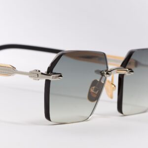 R03 Platine Plated - C409. John Dalia