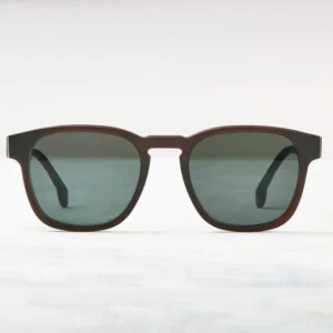 Marseille - Matte Layered Brown. Dick Moby